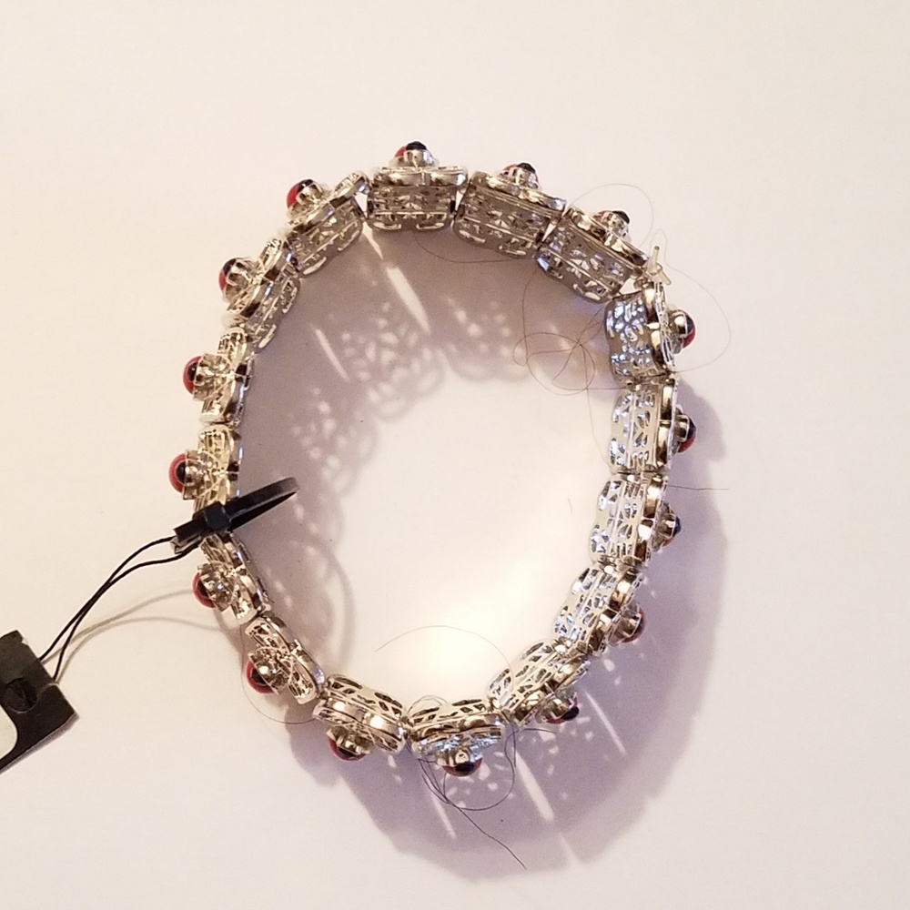 Avenue Bracelet NWT - Picture 2 of 4